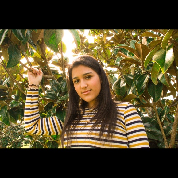 Meet your Posher, Daniela - Picture 1 of 1